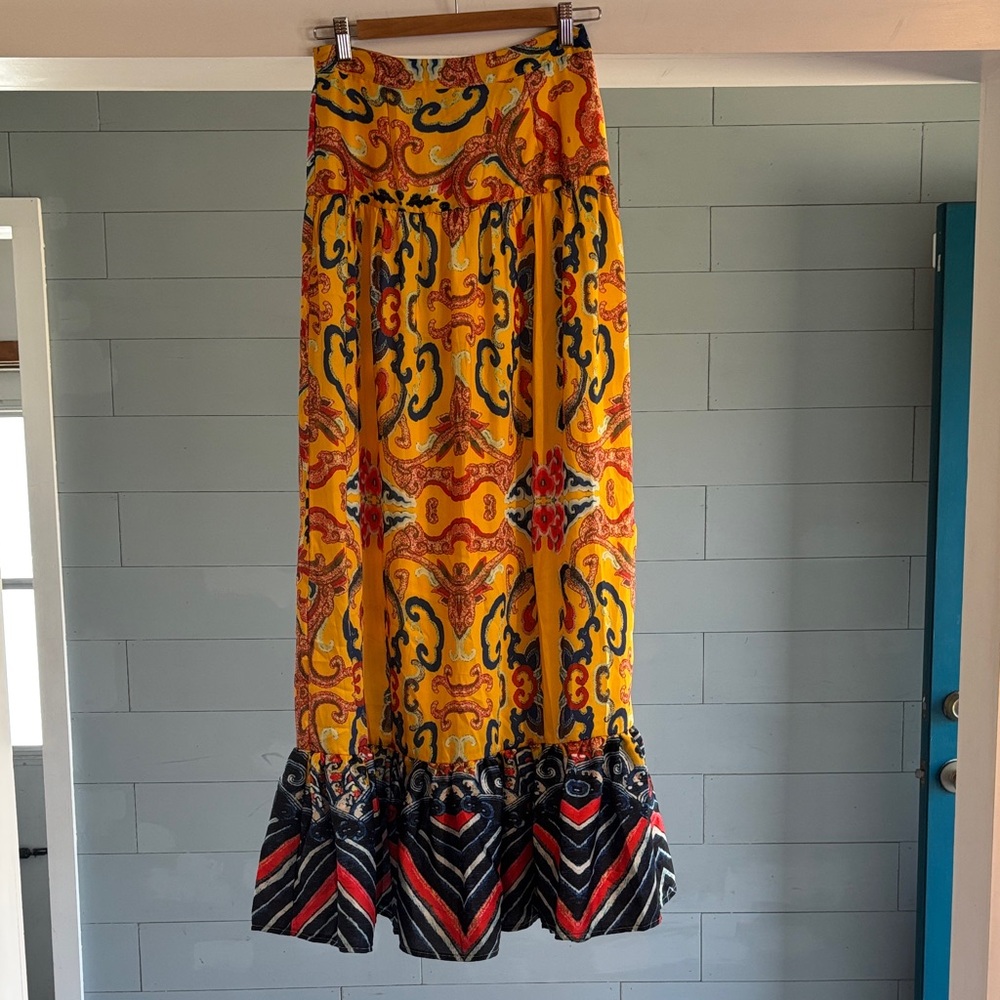 L'ATISTE Yellow and‎ Blue Patterned Maxi Skirt